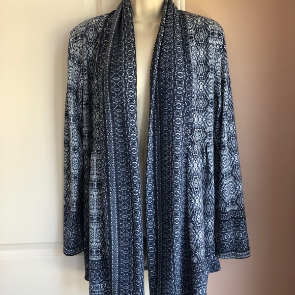 Lila Rose Sweaters - Lila Rose women’s sweater medium